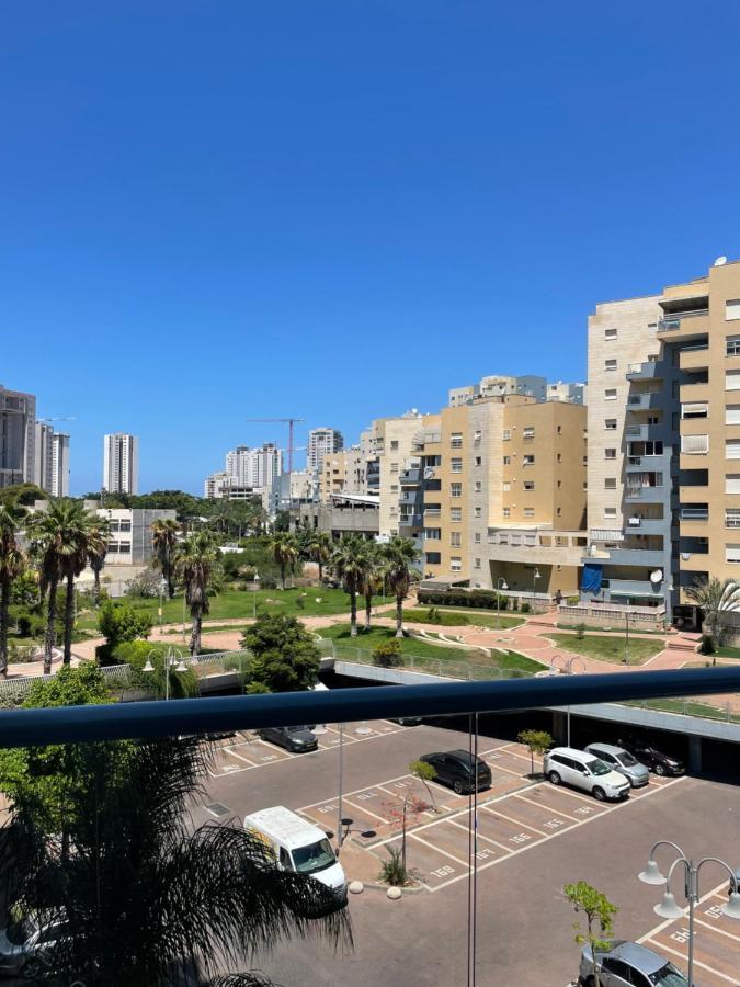 Ashdod City Center 2-Rooms Apartment, 15Min Walk To The Beach Bagian luar foto