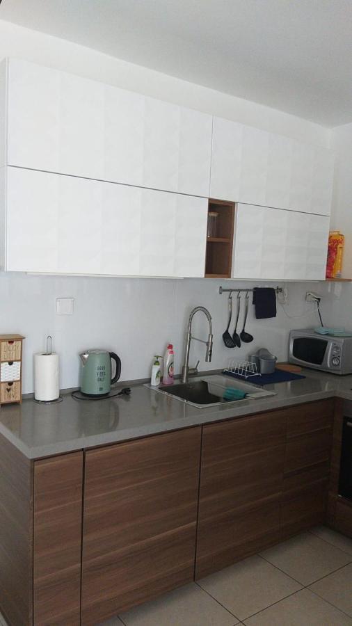 Ashdod City Center 2-Rooms Apartment, 15Min Walk To The Beach Bagian luar foto