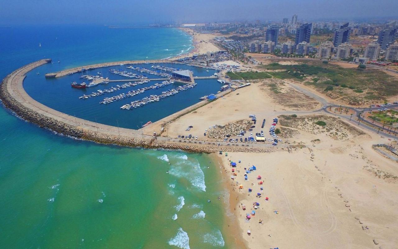 Ashdod City Center 2-Rooms Apartment, 15Min Walk To The Beach Bagian luar foto