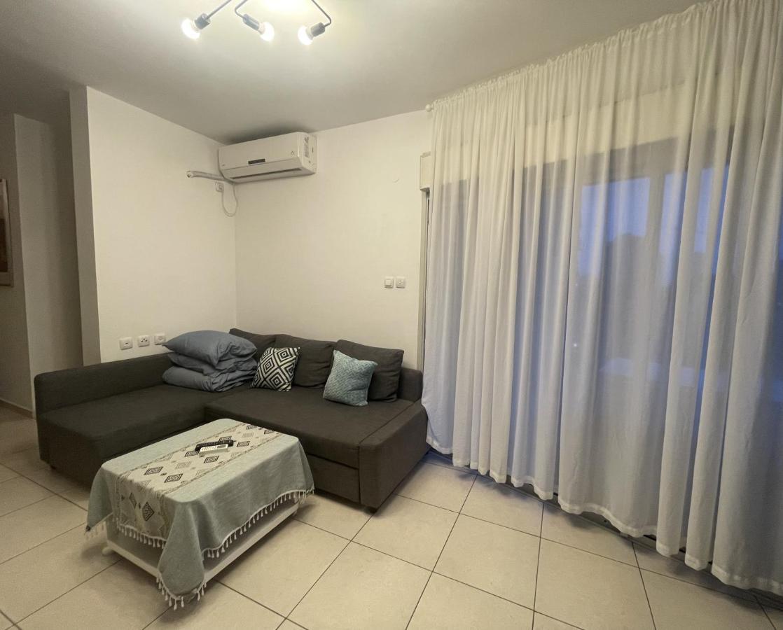 Ashdod City Center 2-Rooms Apartment, 15Min Walk To The Beach Bagian luar foto